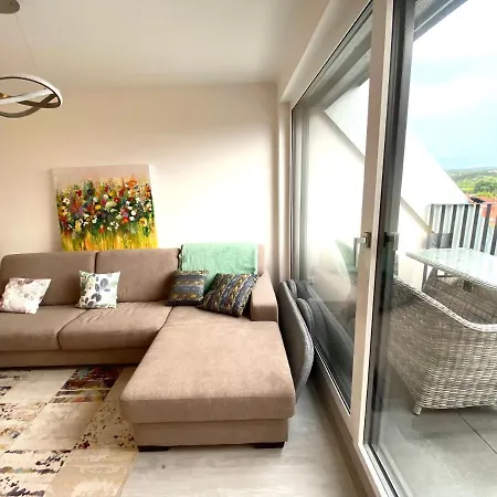 Panorama View In Center Apartment Heviz