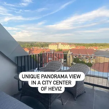 Apartment Panorama View In Center *